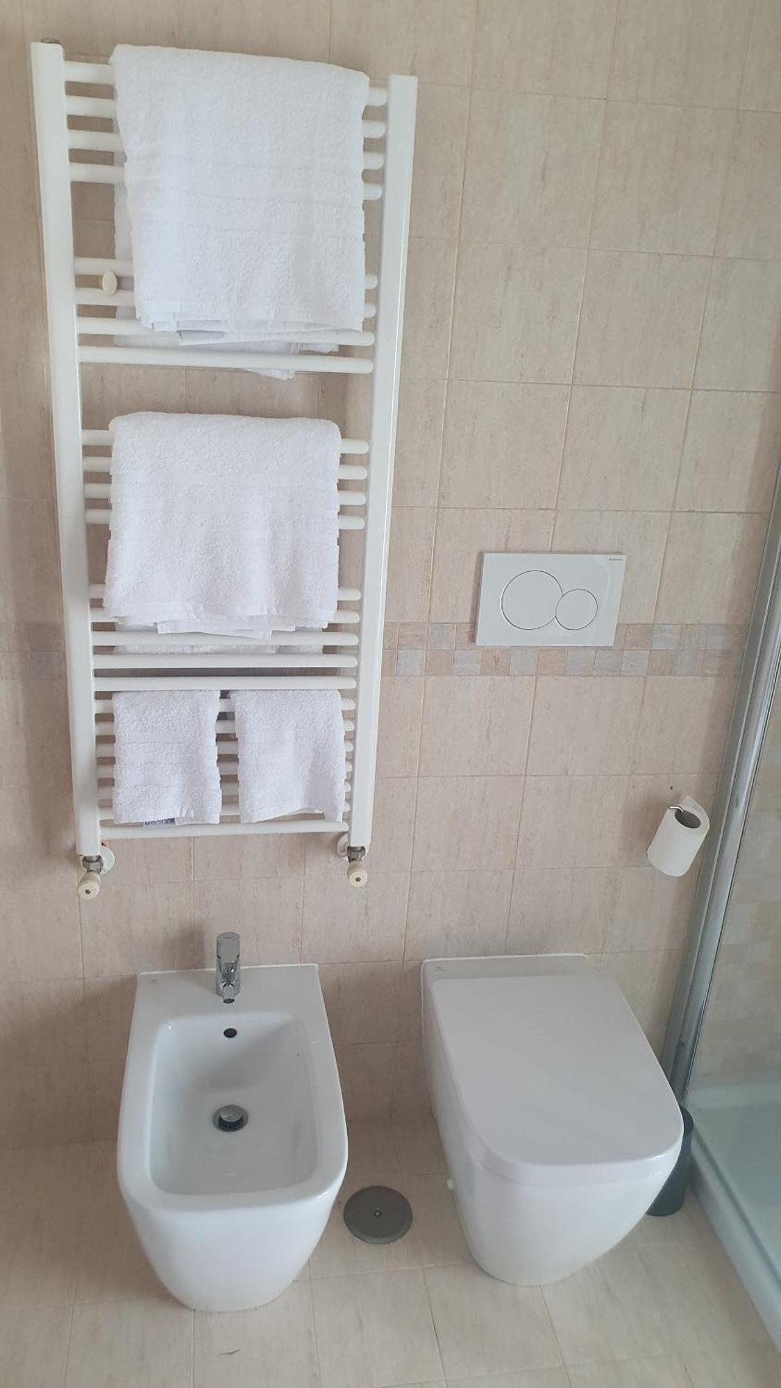 My Place Apartment Ciampino Luaran gambar