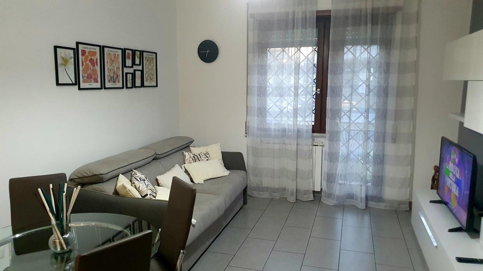 My Place Apartment Ciampino Luaran gambar